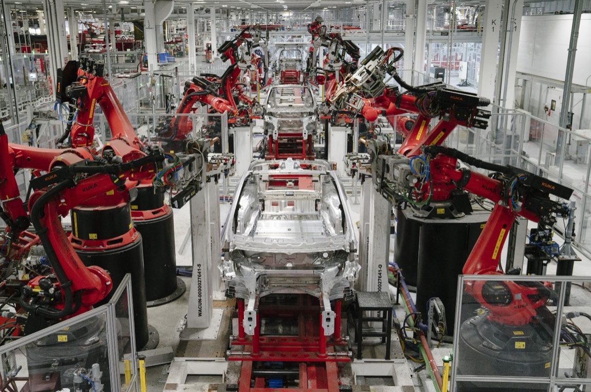 Producción de autos en México cae 25.9 ante la escasez de chips El